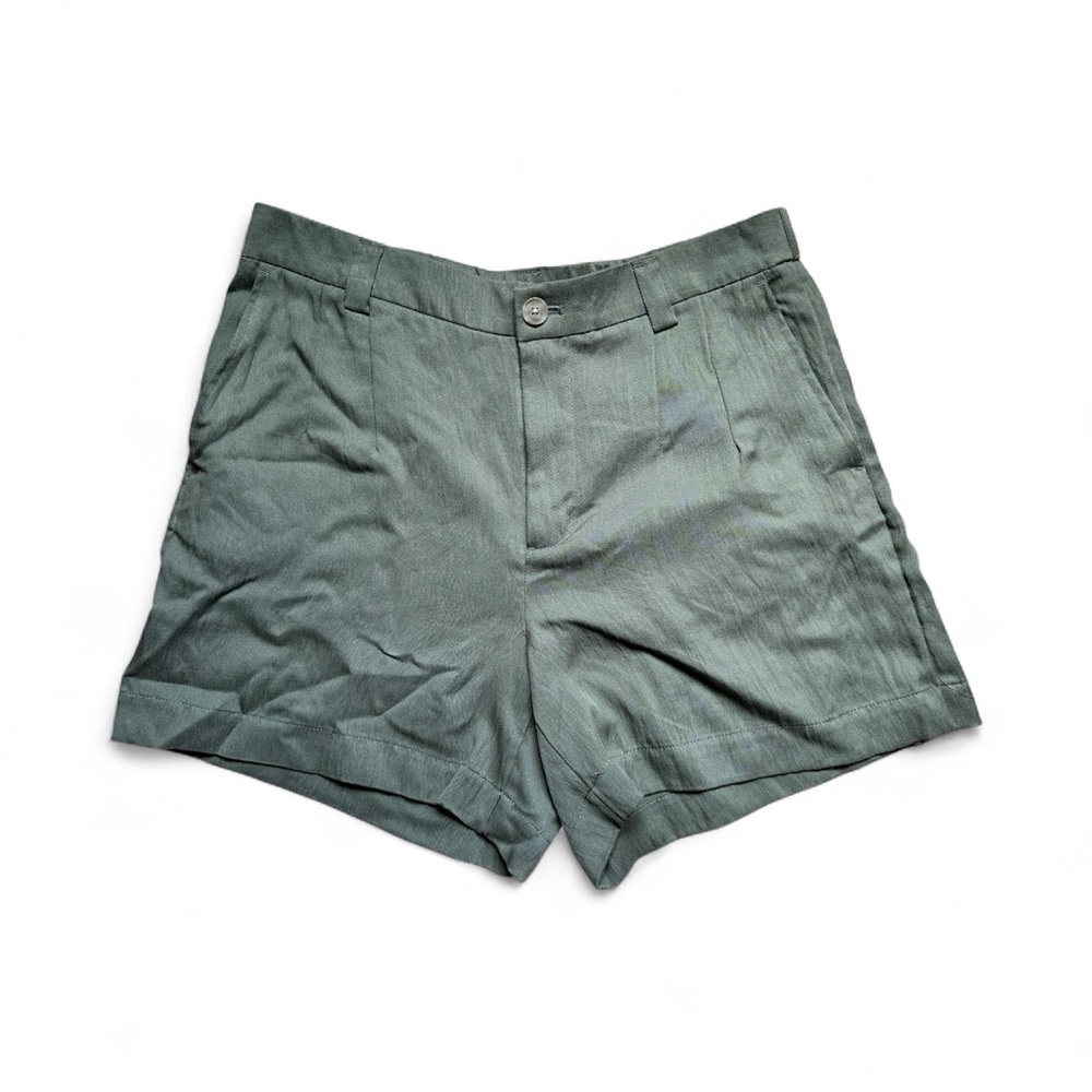 a new day Women's Green Flat Front Shorts